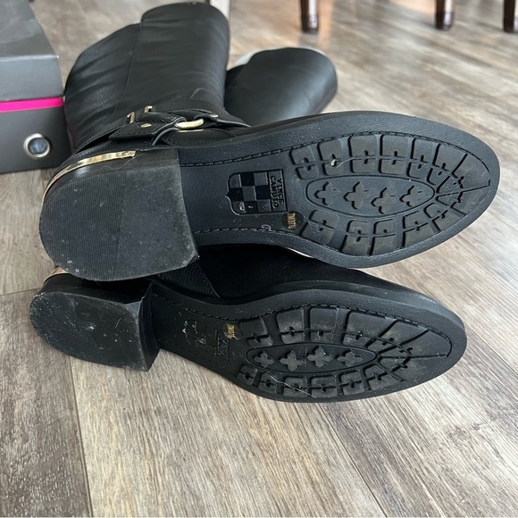 Like new! Original Box! VINCE CAMUTO PRESHENT RIDING BOOT - Wide Calf - Picture 9 of 16